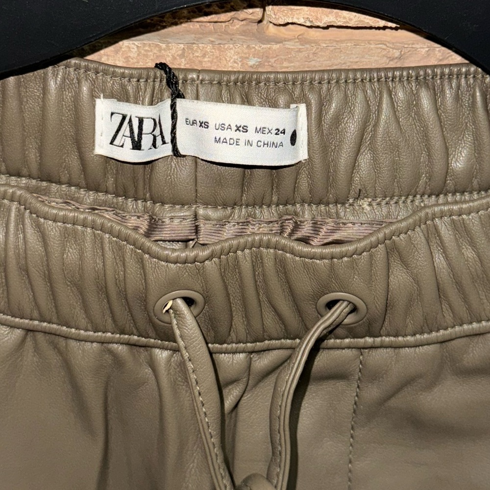 Pants - Picture 10 of 11